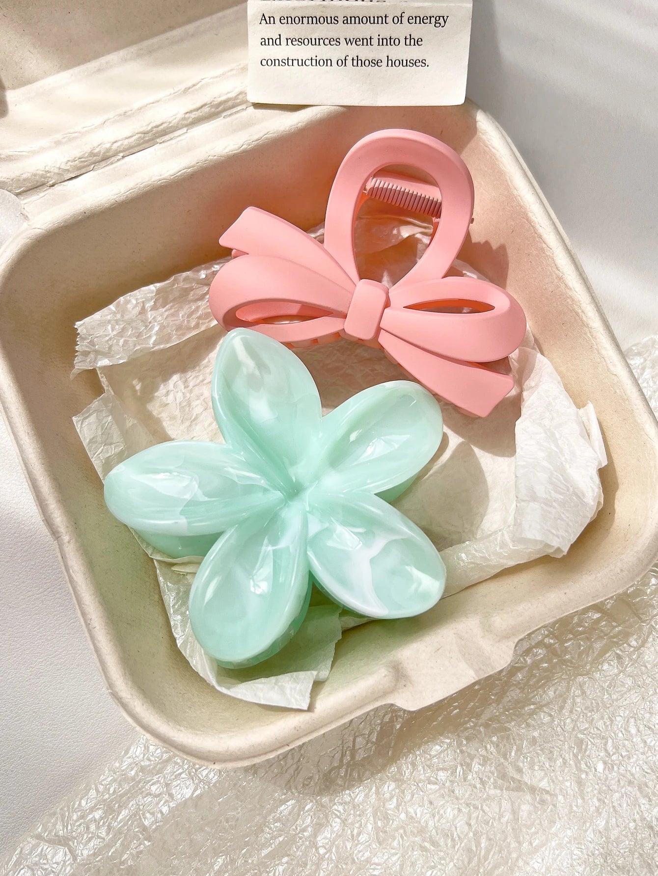 2 Pcs Hawaiian Flower Claw Clips for Women,Marble Vein Flower Hair Claw Clips for Thin Hair,Cute Beach Hair Accessories