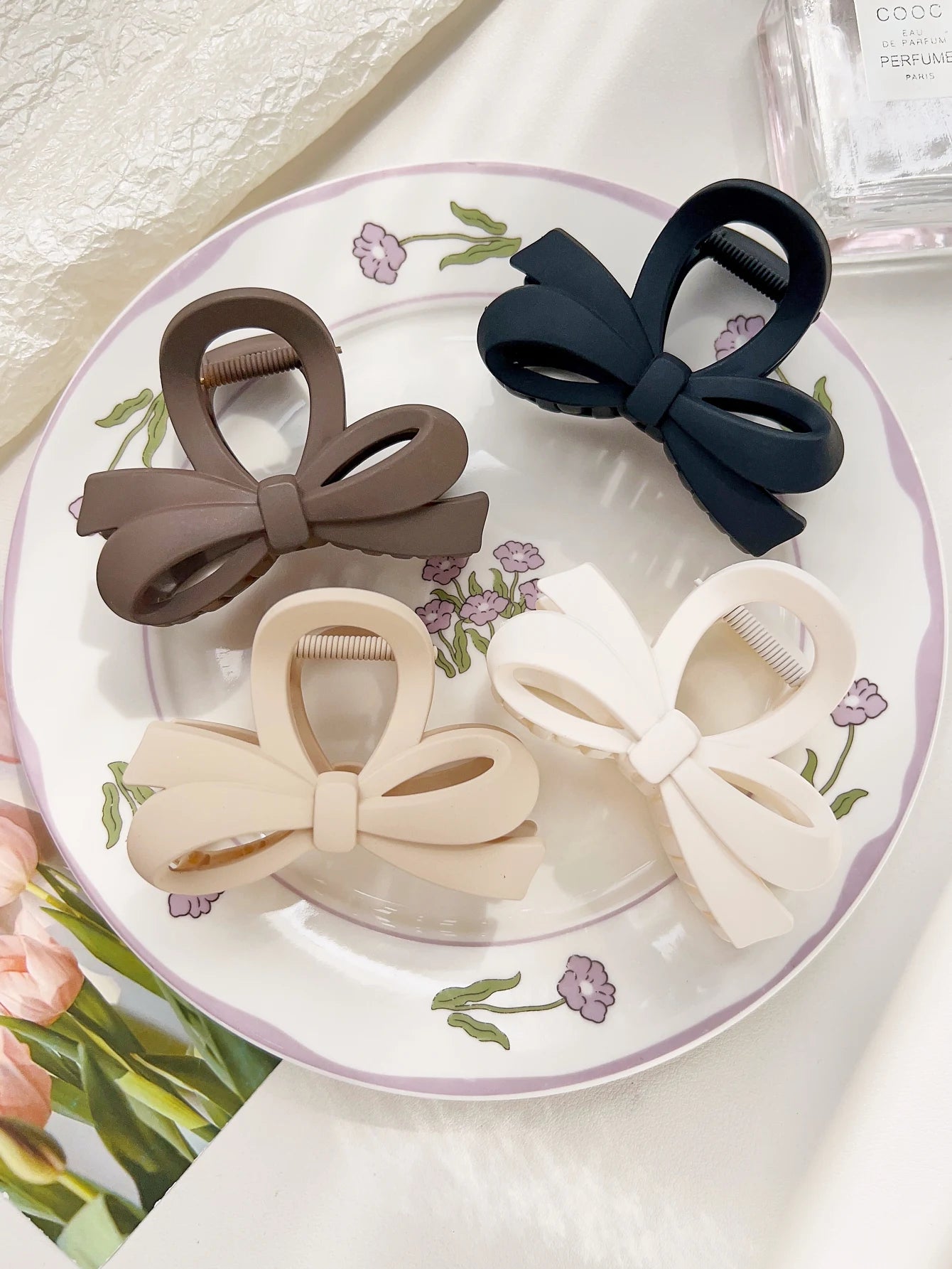 2 Pcs Hawaiian Flower Claw Clips for Women,Marble Vein Flower Hair Claw Clips for Thin Hair,Cute Beach Hair Accessories