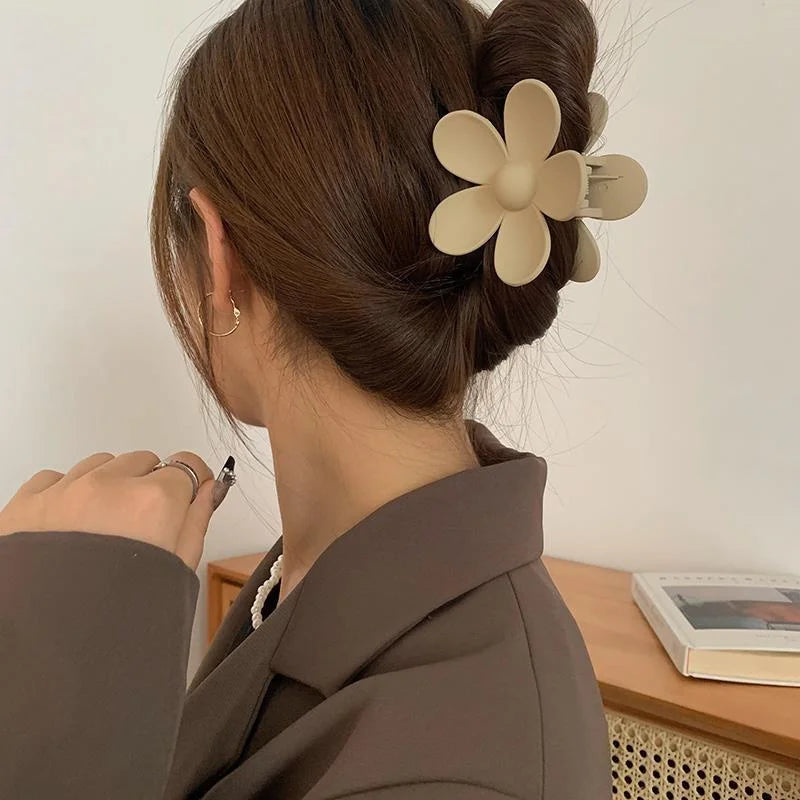 4PCS Fashion Flower Hair Claw Clips for Women Sweet Girls Solid Crab Hair Claws Ponytail Hairpin Barrette Headwear Accessories