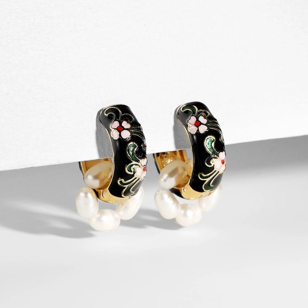 New Fashion Enamel Flower Huggie Hoop Earrings for Women Vintage Boho Circle Small Earrings Statement Jewelry 2022 Brincos Gifts