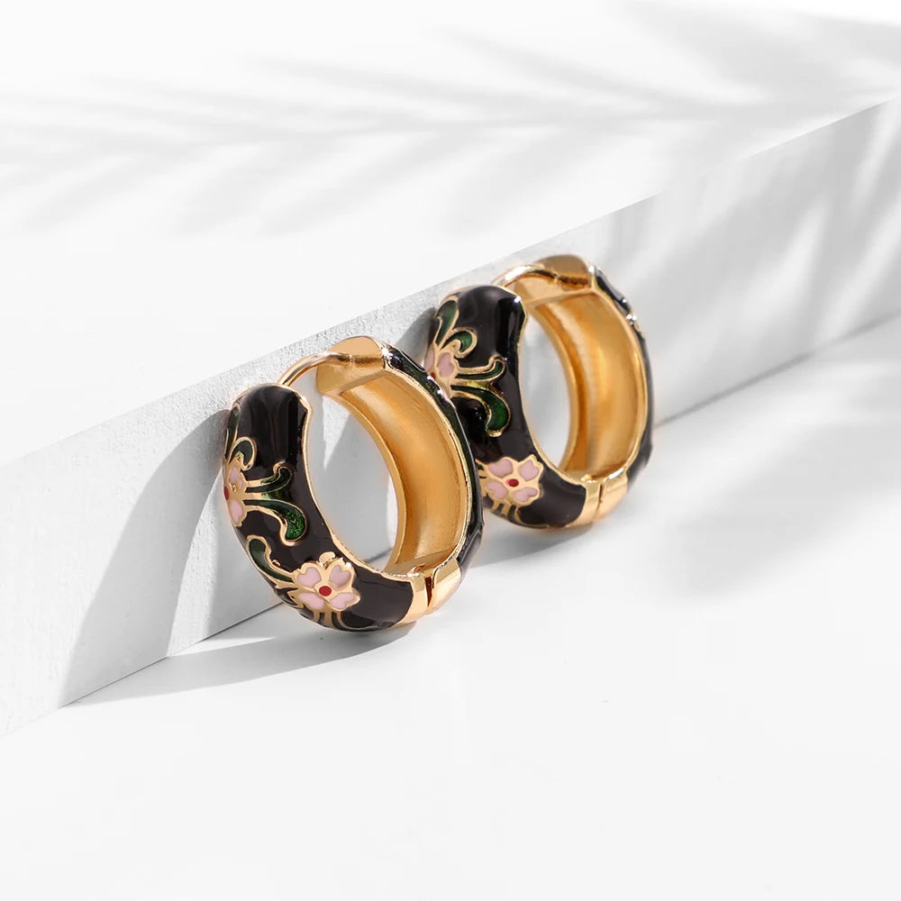 New Fashion Enamel Flower Huggie Hoop Earrings for Women Vintage Boho Circle Small Earrings Statement Jewelry 2022 Brincos Gifts