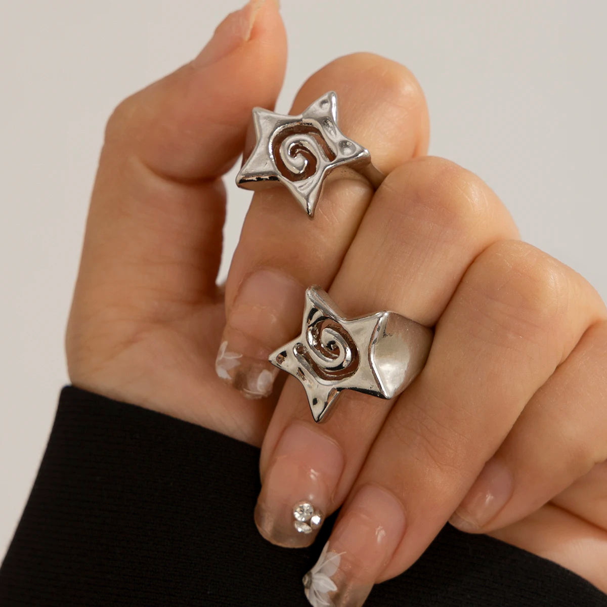 Ingemark 2Pcs/Set Vintage Punk Irregular Hollow Star Metal Open Rings for Women Gothic Adjustable Couple Rings Y2K Wed Jewelry