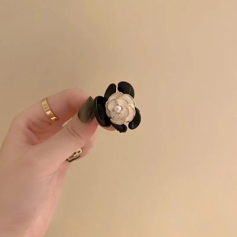 Black Flower Mini  Hair Claws Elegant Temperament Camellia Hair Clip Princess Side Clip Women Girls Fashion Bangs Clips Hairpins