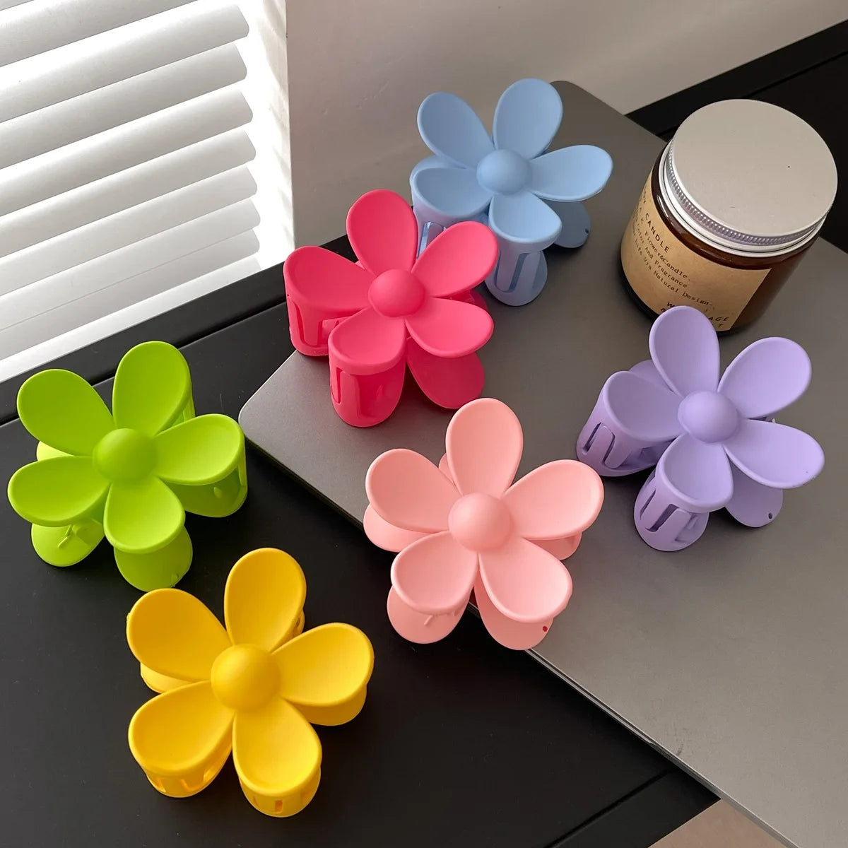 4PCS Fashion Flower Hair Claw Clips for Women Sweet Girls Solid Crab Hair Claws Ponytail Hairpin Barrette Headwear Accessories