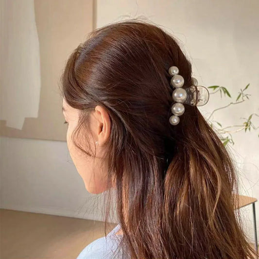 Round Imitation Pearl Hair Claw Clips for Women French LuXury Geometric Large Shark Clip Back Head Hairgrips Elegant Styling