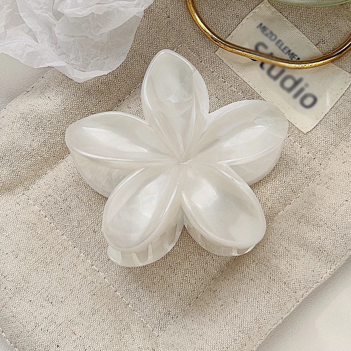 2 Pcs Hawaiian Flower Claw Clips for Women,Marble Vein Flower Hair Claw Clips for Thin Hair,Cute Beach Hair Accessories