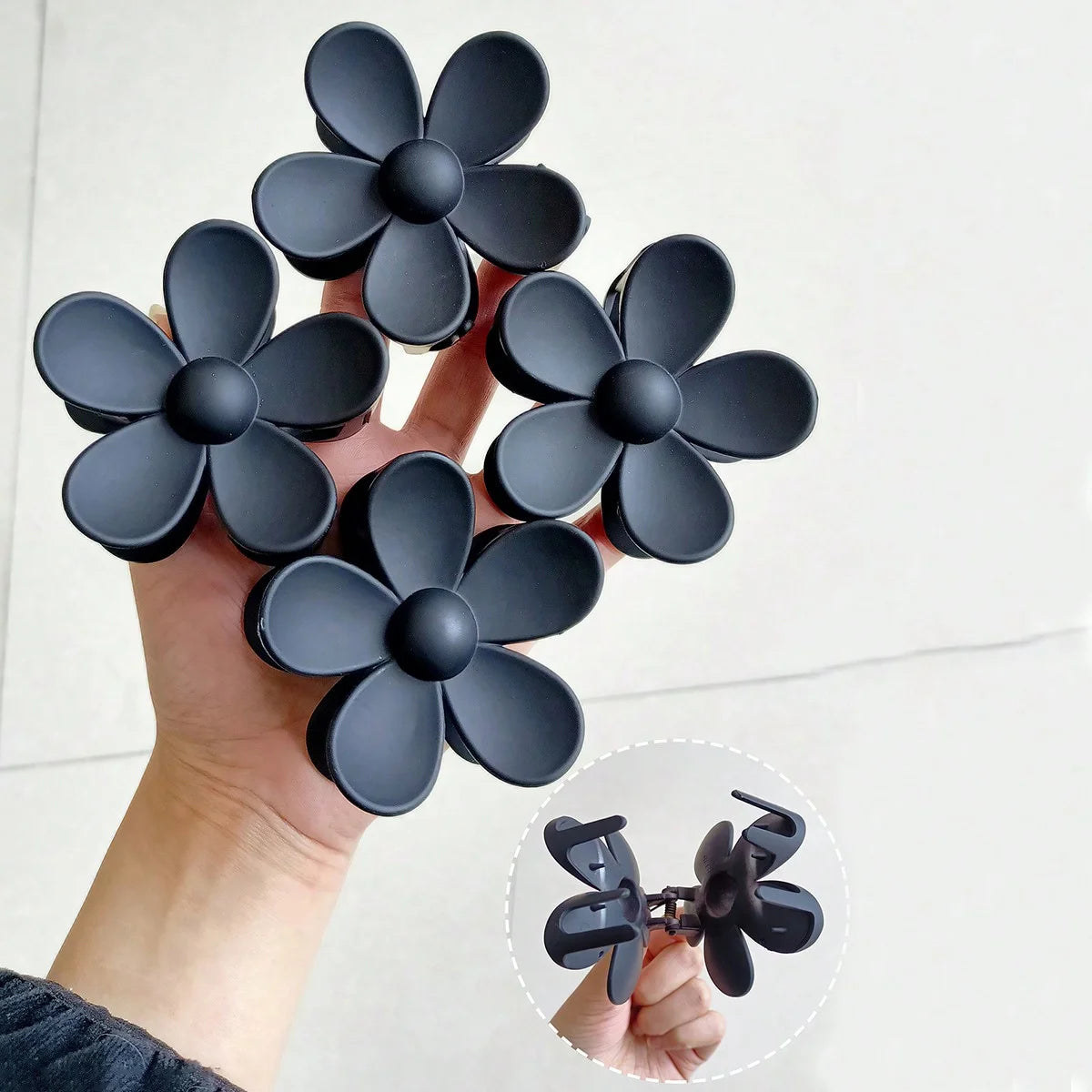4PCS Fashion Flower Hair Claw Clips for Women Sweet Girls Solid Crab Hair Claws Ponytail Hairpin Barrette Headwear Accessories