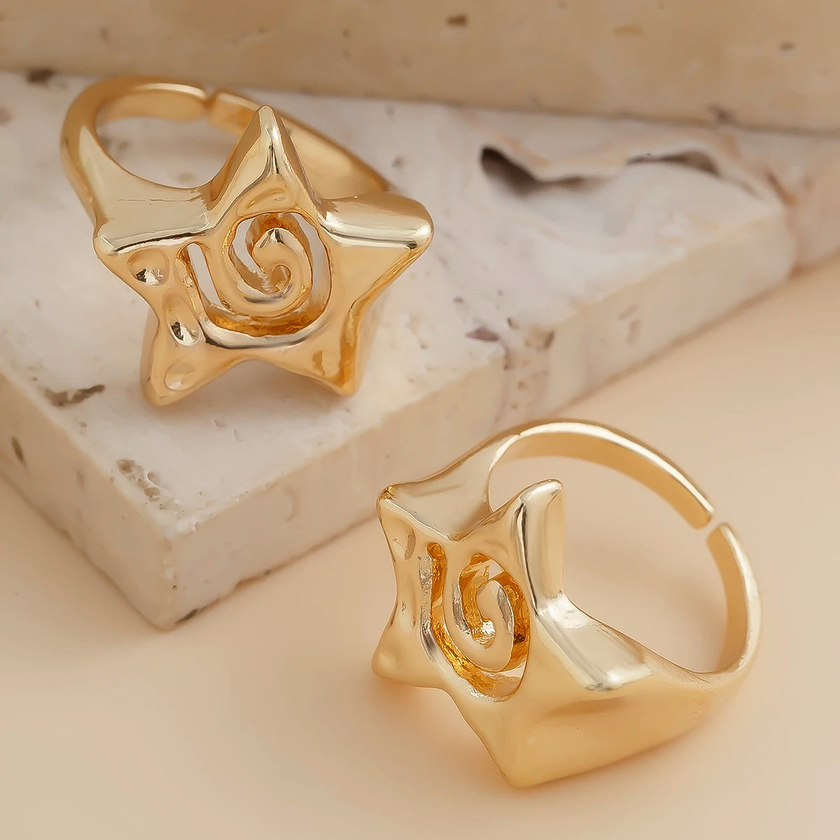 Ingemark 2Pcs/Set Vintage Punk Irregular Hollow Star Metal Open Rings for Women Gothic Adjustable Couple Rings Y2K Wed Jewelry