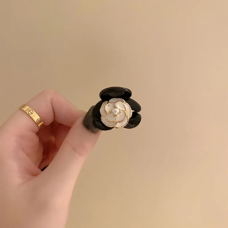 Black Flower Mini  Hair Claws Elegant Temperament Camellia Hair Clip Princess Side Clip Women Girls Fashion Bangs Clips Hairpins